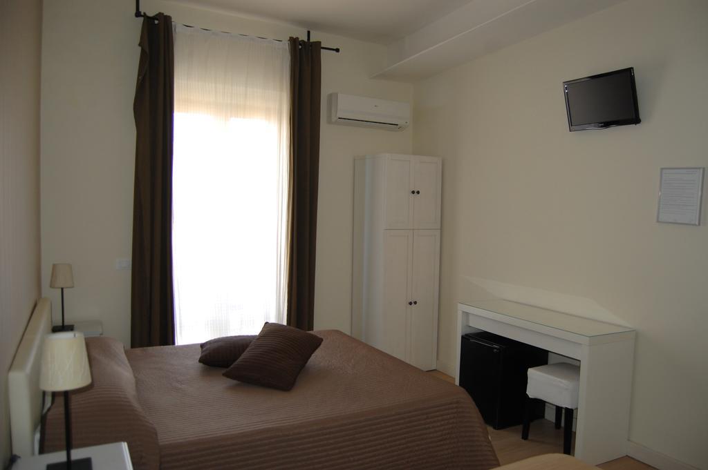 B&B H224 Reggio di Calabria Phòng bức ảnh